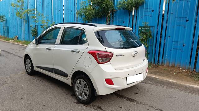https://images10.gaadi.com/usedcar_image/4614215/original/processed_b4d74a76e313e052cccad55add7861bd.jpg?imwidth=6402