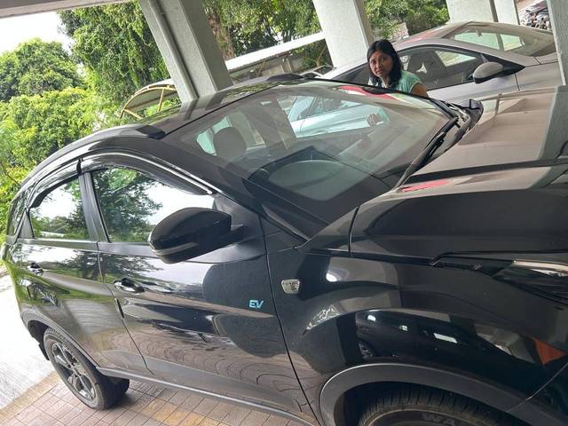 https://images10.gaadi.com/usedcar_image/4614223/original/processed_a606bac0-ac0e-483f-9c08-4b4c02c8761b.jpeg?imwidth=6402