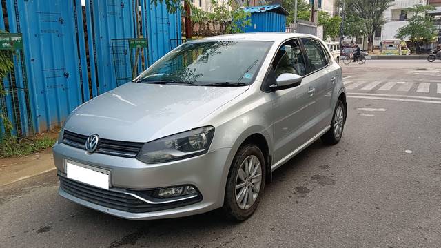 https://images10.gaadi.com/usedcar_image/4614224/original/processed_b4a46ebffd5177d10e001c993f073a3f.jpg?imwidth=6401