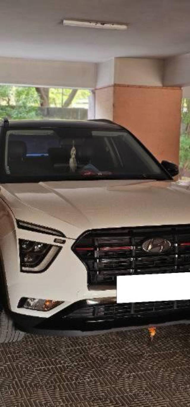 https://images10.gaadi.com/usedcar_image/4614228/original/processed_4ca0ecc2-dd18-4ce4-b268-69736d317526.jpg?imwidth=6401