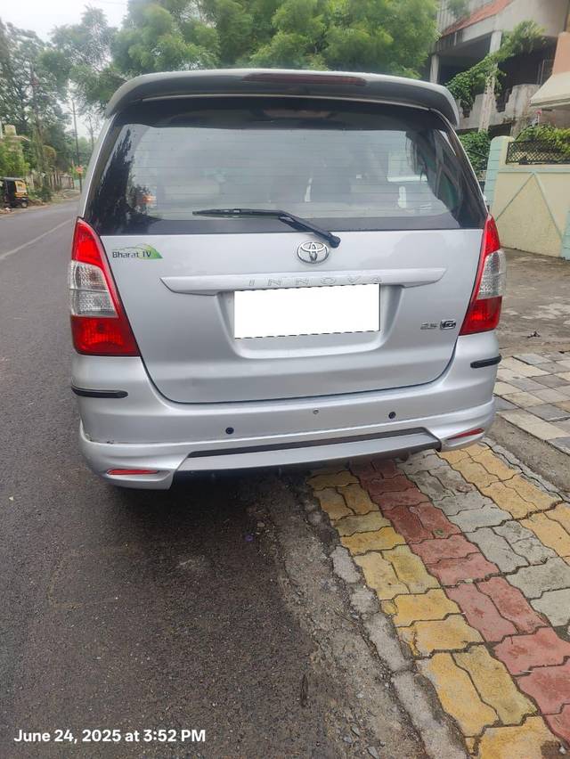 https://images10.gaadi.com/usedcar_image/4614270/original/processed_b3178c6bc4dc22651a57fb41e5de4581.jpg?imwidth=6402