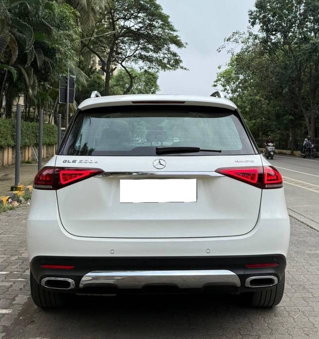https://images10.gaadi.com/usedcar_image/4614303/original/processed_c7db8107-fcca-476e-a2b5-13d975d49564.jpg?imwidth=6401