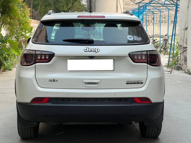 https://images10.gaadi.com/usedcar_image/4614330/original/processed_f2efc2a015eec6bce66671fb5dbd77ff.jpg?imwidth=6402