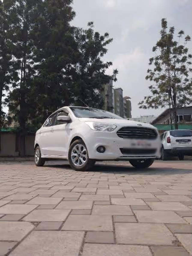 https://images10.gaadi.com/usedcar_image/4614344/original/09dc8dfc-0a88-4495-9f73-799aa78ef403.png?imwidth=6402