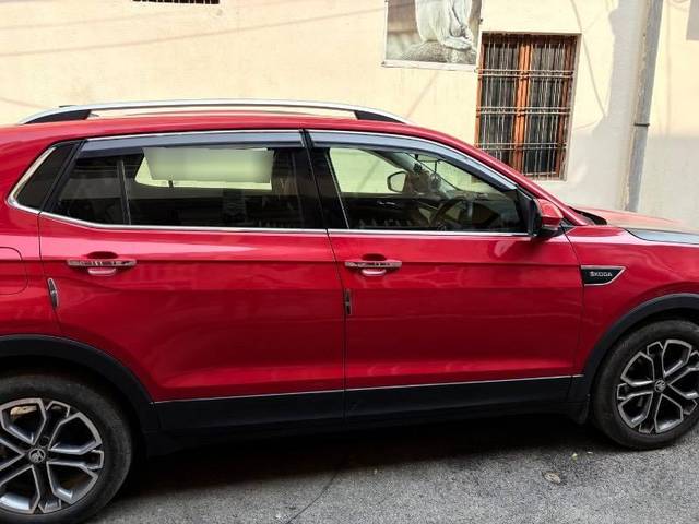 https://images10.gaadi.com/usedcar_image/4614346/original/processed_b9c16ba0-f3f9-4a0e-8256-3495928b949b.jpeg?imwidth=6401