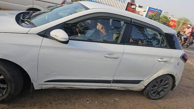 https://images10.gaadi.com/usedcar_image/4614400/original/processed_b86c9516-3843-4710-8005-ff6c08c3f911.jpeg?imwidth=6401