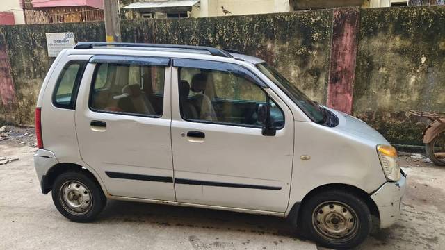 https://images10.gaadi.com/usedcar_image/4614413/original/processed_2d4652dc-29fc-4053-b6cf-fe4d58cd9230.jpg?imwidth=6401