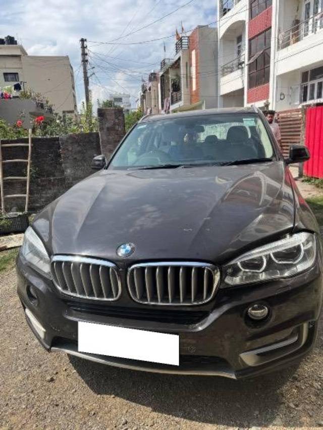 https://images10.gaadi.com/usedcar_image/4614414/original/processed_ca07129b-89e5-43f6-80f1-81a44eacb419.jpeg?imwidth=6400