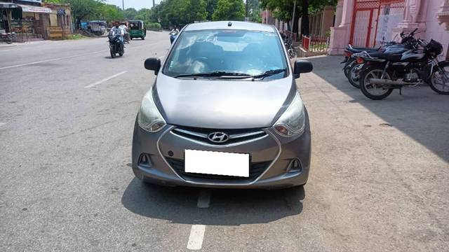 https://images10.gaadi.com/usedcar_image/4614424/original/processed_595fcba1-3de2-49c9-a76d-11a71bb6021a.jpg?imwidth=6400