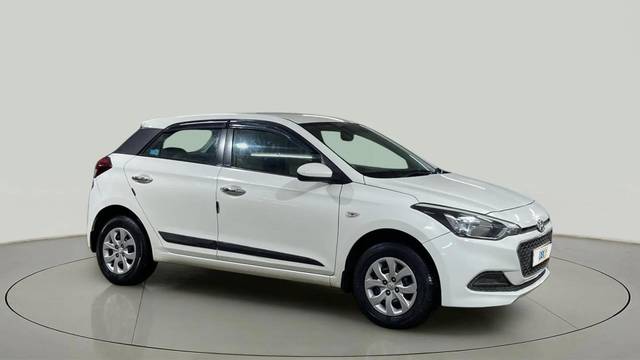 https://images10.gaadi.com/usedcar_image/4614428/original/761b8599601b85339b9a8e4c14faedb9.jpg?imwidth=6400