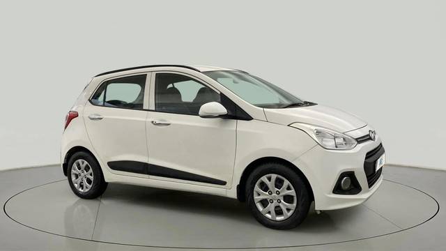 https://images10.gaadi.com/usedcar_image/4614430/original/a8ef5f32da418151616a0b8806510671.jpg?imwidth=6400