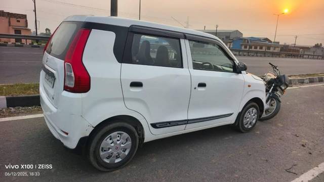 https://images10.gaadi.com/usedcar_image/4614431/original/processed_ad2fd159-589b-4e07-bd58-a9fcb51fbf4a.jpg?imwidth=6401