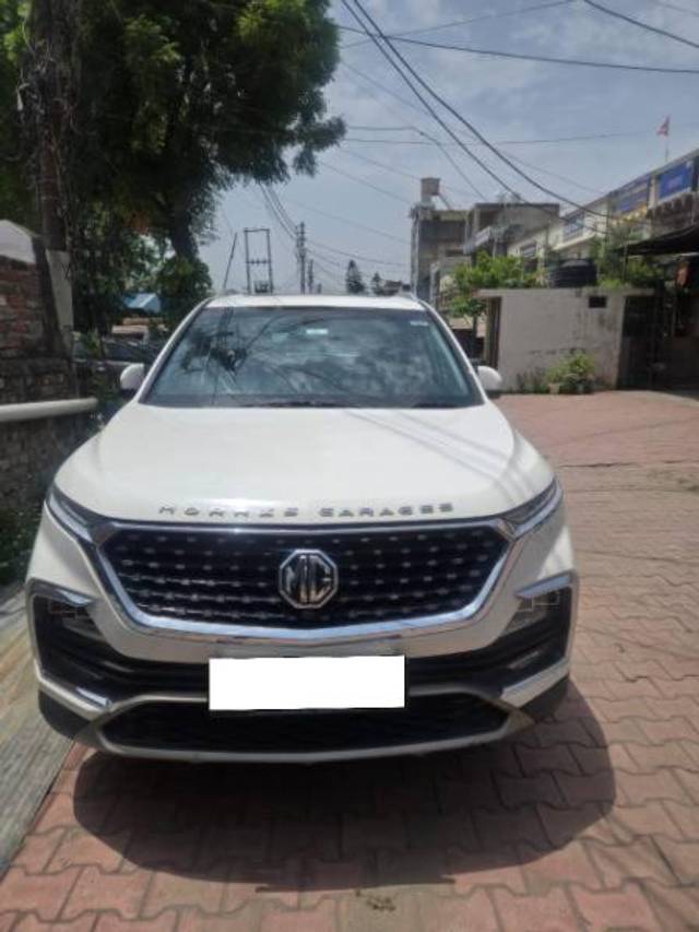 https://images10.gaadi.com/usedcar_image/4614438/original/processed_16dc3bc7-4eef-4e2f-93b7-717a0689fb12.jpg?imwidth=6400