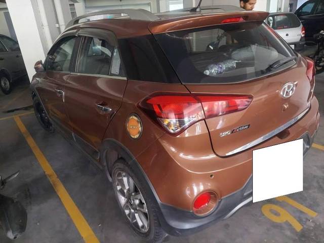 https://images10.gaadi.com/usedcar_image/4614446/original/processed_8b8e4b18-b715-4755-85b2-57b09eeb1d1a.jpg?imwidth=6400