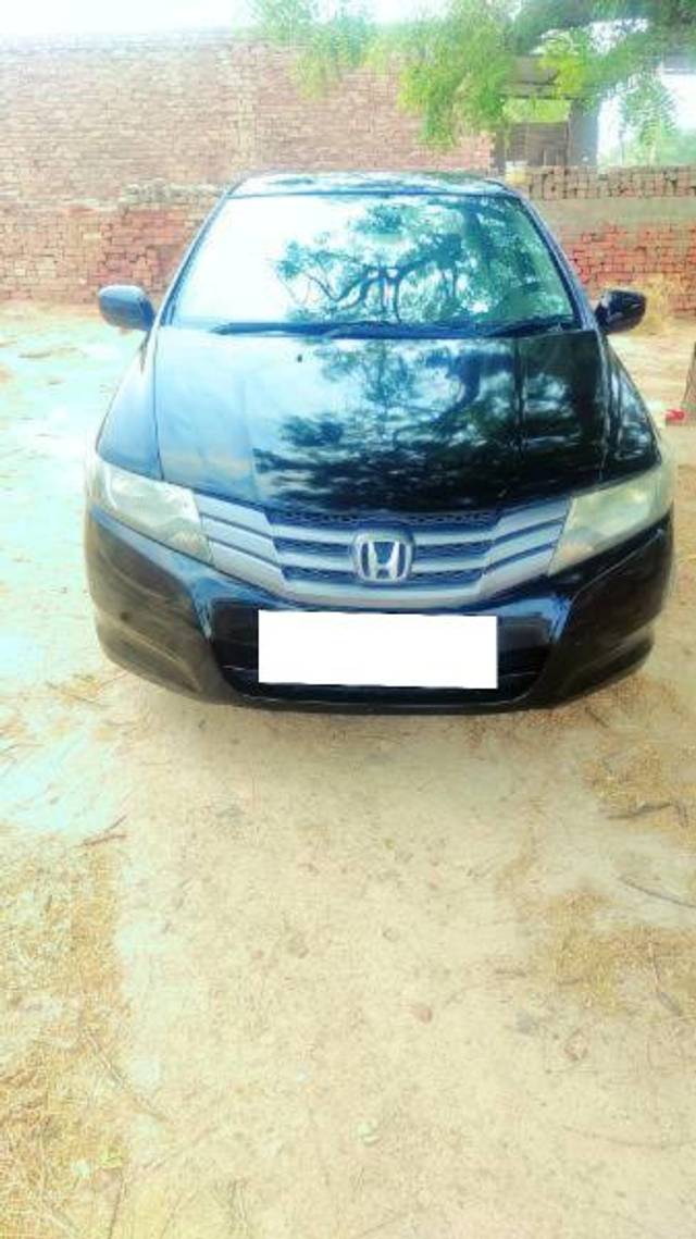 https://images10.gaadi.com/usedcar_image/4614516/original/processed_b6422451-7906-4cfc-9205-4e434ce5fb69.jpg?imwidth=6400