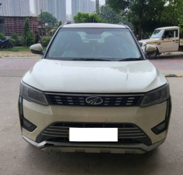 https://images10.gaadi.com/usedcar_image/4614535/original/processed_3bb8cf0d-7d3d-4b3c-9ac6-58b07e8bfa0a.png?imwidth=6402