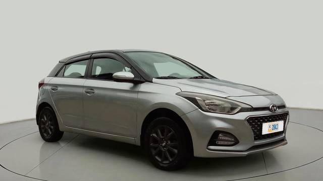 https://images10.gaadi.com/usedcar_image/4614575/original/9b65ef03c7e29acef52325654f0ac230.jpg?imwidth=6400