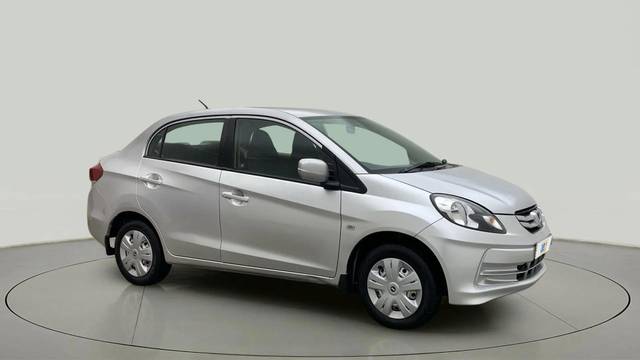 https://images10.gaadi.com/usedcar_image/4614589/original/491083aae5950b9ed3dd085ba989c8ce.jpg?imwidth=6400