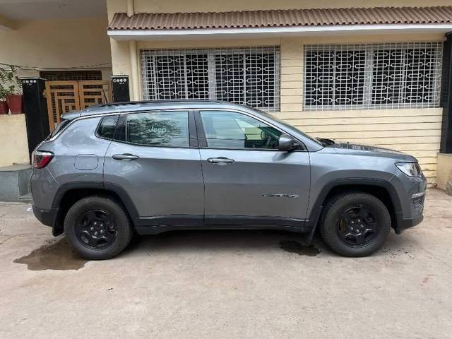 https://images10.gaadi.com/usedcar_image/4614605/original/processed_b4b45f89-fcbc-44e6-80b1-609782953966.jpeg?imwidth=6401