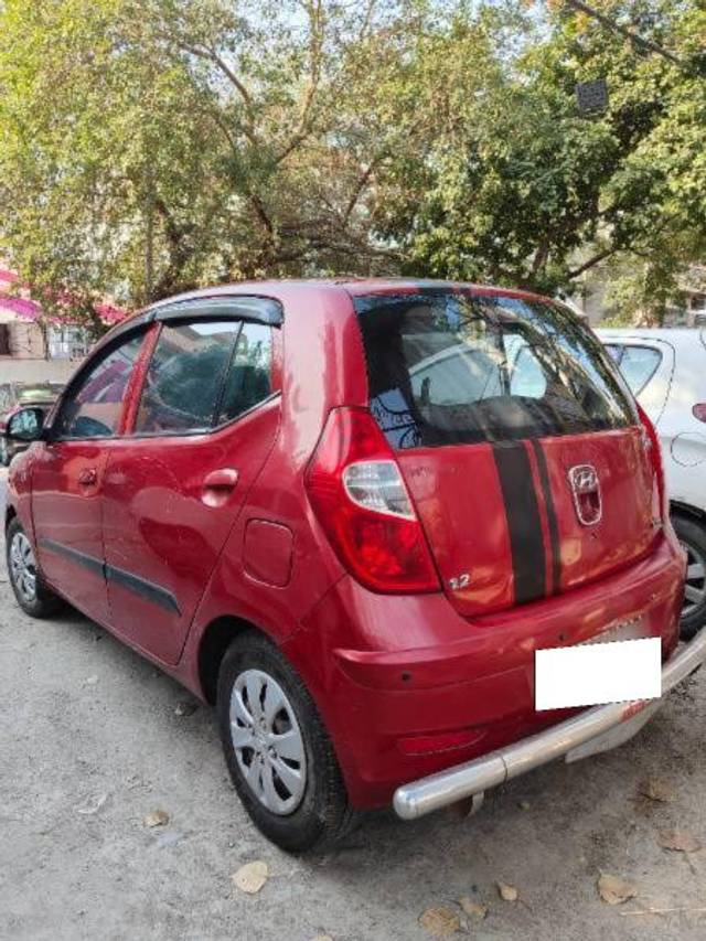 https://images10.gaadi.com/usedcar_image/4614609/original/processed_6b86849d-cad7-4211-b693-3b0f71eb35b8.jpg?imwidth=6402