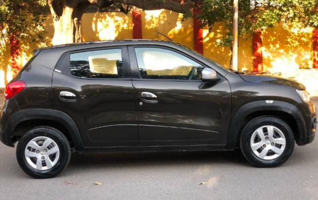 https://images10.gaadi.com/usedcar_image/4614635/original/76589816-ef99-4ccd-b64c-29c86b2c87c0.jpg?imwidth=6400