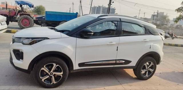 https://images10.gaadi.com/usedcar_image/4614789/original/processed_793013b3f2c3debb54d6087eb10b186e.jpeg?imwidth=6400