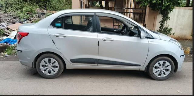 https://images10.gaadi.com/usedcar_image/4614801/original/57d469f4-1825-476a-b898-7d2294289363.png?imwidth=6401