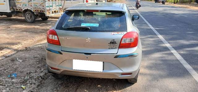 https://images10.gaadi.com/usedcar_image/4614853/original/processed_54536fe8-9a1e-4861-960c-819d3a50ddb8.jpg?imwidth=6402