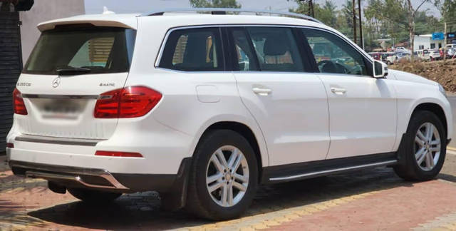 https://images10.gaadi.com/usedcar_image/4614867/original/ca458a9b-b14d-45af-bd9e-73726d72c65b.png?imwidth=6402