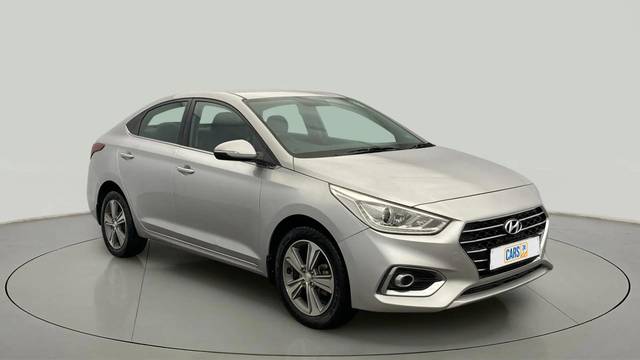 https://images10.gaadi.com/usedcar_image/4614870/original/d4877781a7604c5c53a6c14f27e3ea32.jpg?imwidth=6400