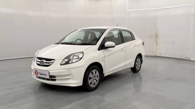 https://images10.gaadi.com/usedcar_image/4614872/original/8e52aa8e52ba081773ad14d609dde961.JPG?imwidth=6400