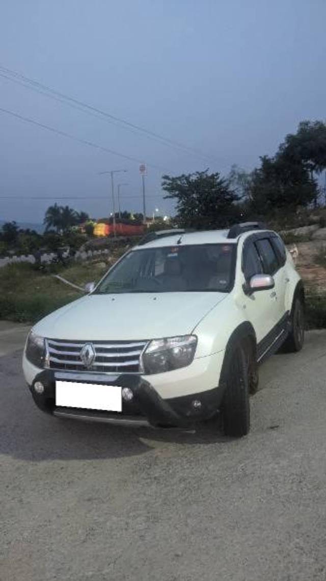 https://images10.gaadi.com/usedcar_image/4614920/original/processed_fff2dea2-60ad-4cdb-8af0-72bda69e334d.jpg?imwidth=6400
