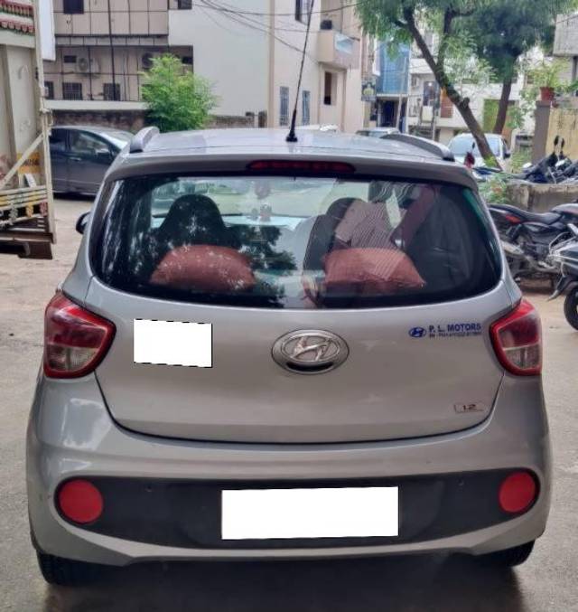 https://images10.gaadi.com/usedcar_image/4614931/original/processed_007f7e19-ce0c-47b7-8a80-45a715970bb0.jpg?imwidth=6400