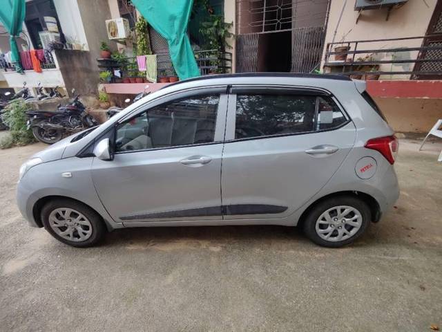 https://images10.gaadi.com/usedcar_image/4614931/original/processed_46cfd2c0-73ea-4314-a1ae-8a1052ac9c37.jpg?imwidth=6401