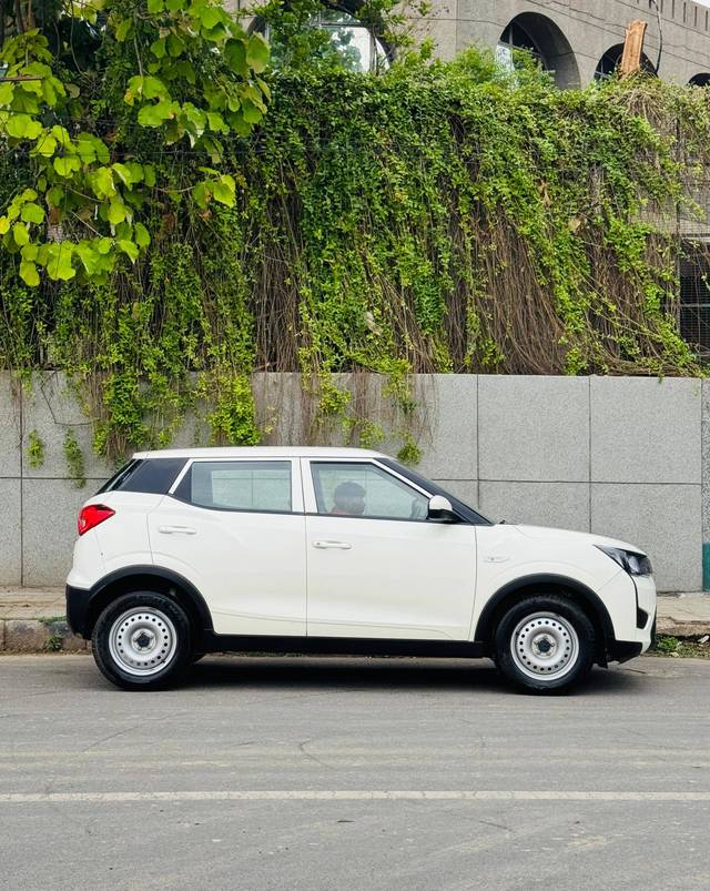 https://images10.gaadi.com/usedcar_image/4614955/original/processed_7c3f530da559fa91e01269f76cf040d8.jpg?imwidth=6401