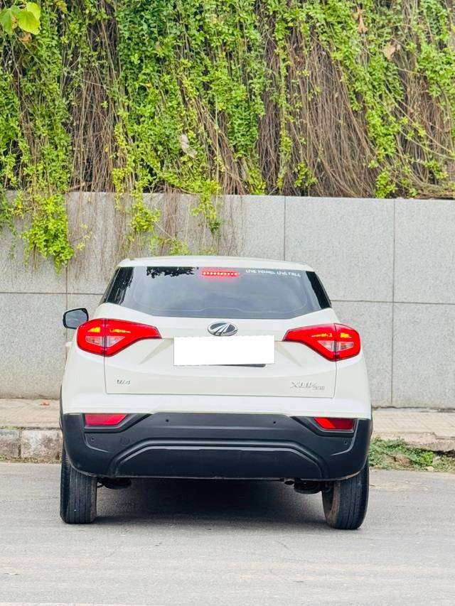 https://images10.gaadi.com/usedcar_image/4614955/original/processed_8b51d7e949c01feedf7a78adbbbfe997.jpg?imwidth=6402