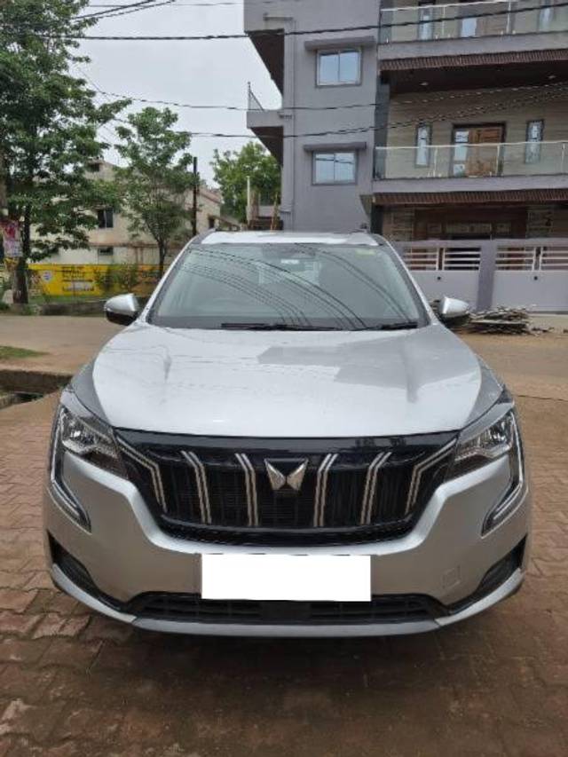 https://images10.gaadi.com/usedcar_image/4614967/original/processed_75260ed5-2e7d-484a-bfb0-9bbc3d5849d5.jpg?imwidth=6400