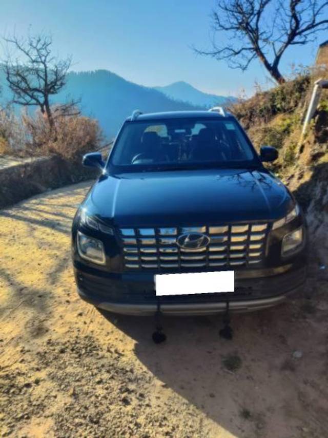 https://images10.gaadi.com/usedcar_image/4615015/original/processed_63297e33-aba2-4919-b7f1-ce0ae1f2f38a.jpg?imwidth=6400