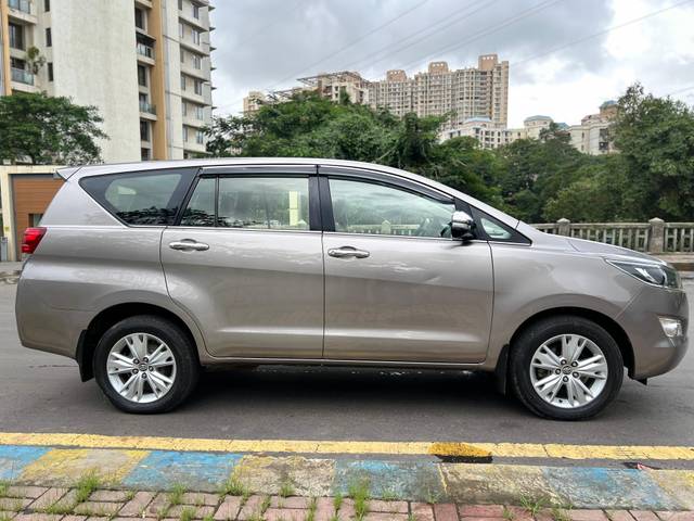 https://images10.gaadi.com/usedcar_image/4615030/original/7dde24ee4e368b6b40dbe953bddfcc60.jpg?imwidth=6401