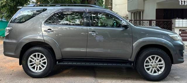 https://images10.gaadi.com/usedcar_image/4615059/original/processed_6f6336a744dc87f4a2ce9a5b777a0ebd.jpg?imwidth=6401