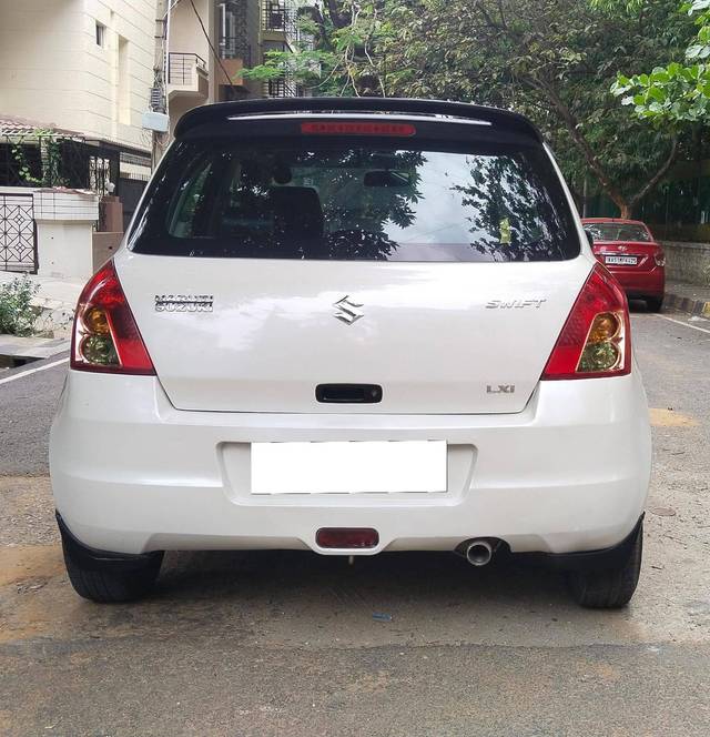 https://images10.gaadi.com/usedcar_image/4615070/original/processed_55a434f82e9fbd60f305beb2e8c7355d.jpg?imwidth=6402