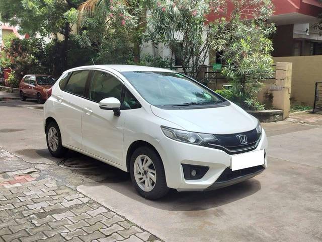 https://images10.gaadi.com/usedcar_image/4615095/original/processed_f433d88023f16d57e7e19ee29189c2fc.jpg?imwidth=6400