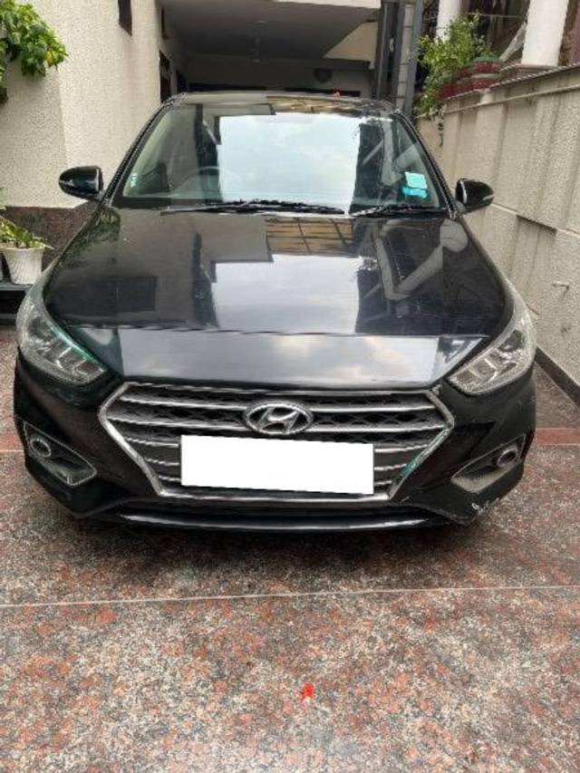 https://images10.gaadi.com/usedcar_image/4615096/original/processed_6caa7cb5-2972-4788-89f0-29dc4d3e6c64.jpg?imwidth=6400