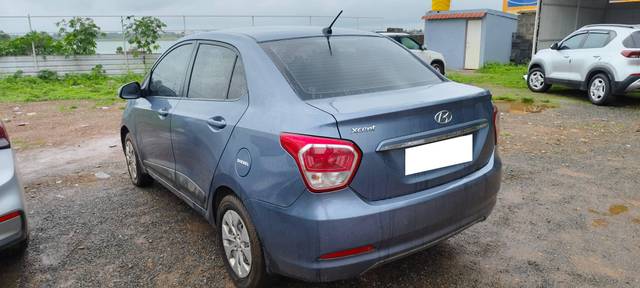 https://images10.gaadi.com/usedcar_image/4615107/original/processed_54bbf64c8aac37ee03c606e8181bb1dd.jpg?imwidth=6400