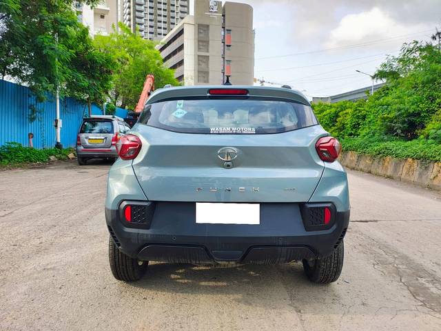https://images10.gaadi.com/usedcar_image/4615110/original/processed_595fc4fd2a4012f9f2a9073e7882c41a.jpg?imwidth=6401