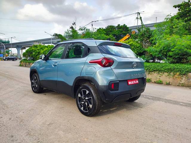 https://images10.gaadi.com/usedcar_image/4615110/original/processed_cbc69503ed079dfeeed795e0af62a029.jpg?imwidth=6402