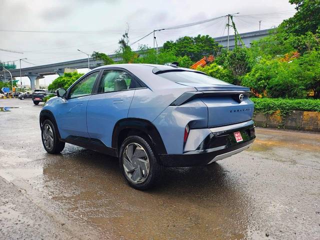 https://images10.gaadi.com/usedcar_image/4615122/original/processed_248863f3f14d03d9bd7a6dcefc17ac52.jpg?imwidth=6402