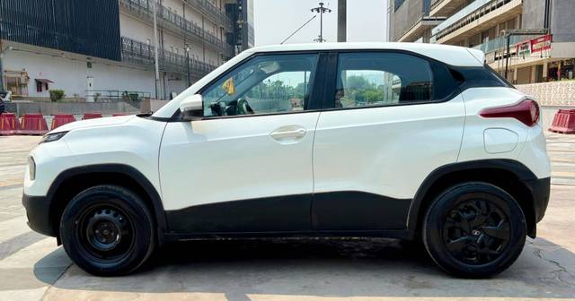 https://images10.gaadi.com/usedcar_image/4615123/original/processed_5522fd2cd5e6bdd0ce307cce41626f48.jpg?imwidth=6400