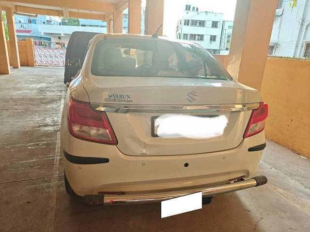 https://images10.gaadi.com/usedcar_image/4615130/original/processed_1f350050-0740-45cc-b039-0a877e2a53de.jpg?imwidth=6401