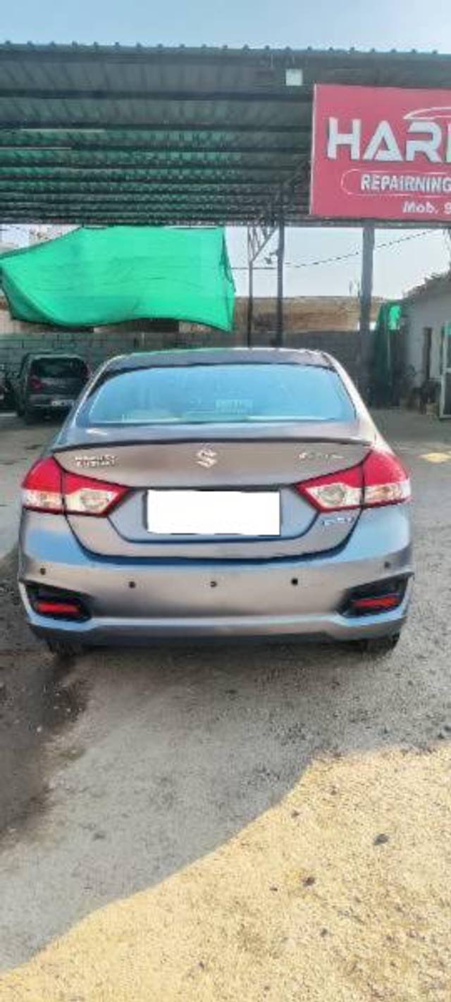 https://images10.gaadi.com/usedcar_image/4615173/original/processed_ede03554-1469-4a78-8e09-151d2c018eac.jpg?imwidth=6402
